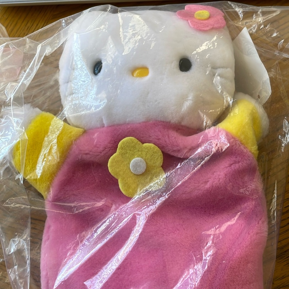 Sanrio Hello Kitty Puppet Vintage 1999 NEW With Tag RARE FIND